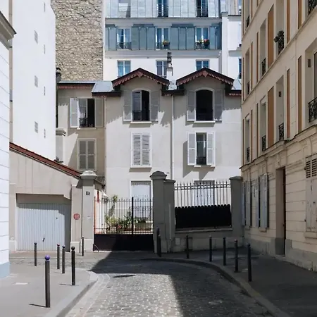 Large Studio - Bercy - 2 People Апартаменты *