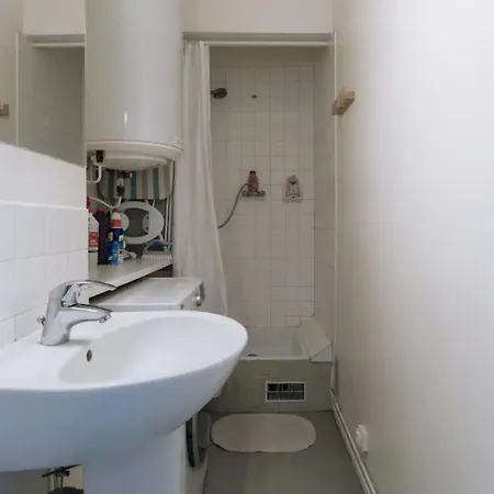 Large Studio - Bercy - 2 People Апартаменты